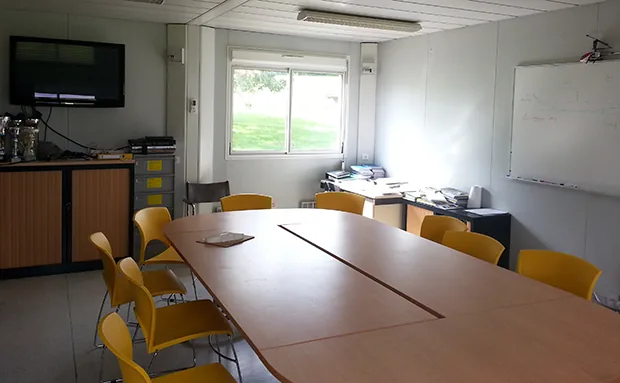 Salle d’instruction de l’aéroclub